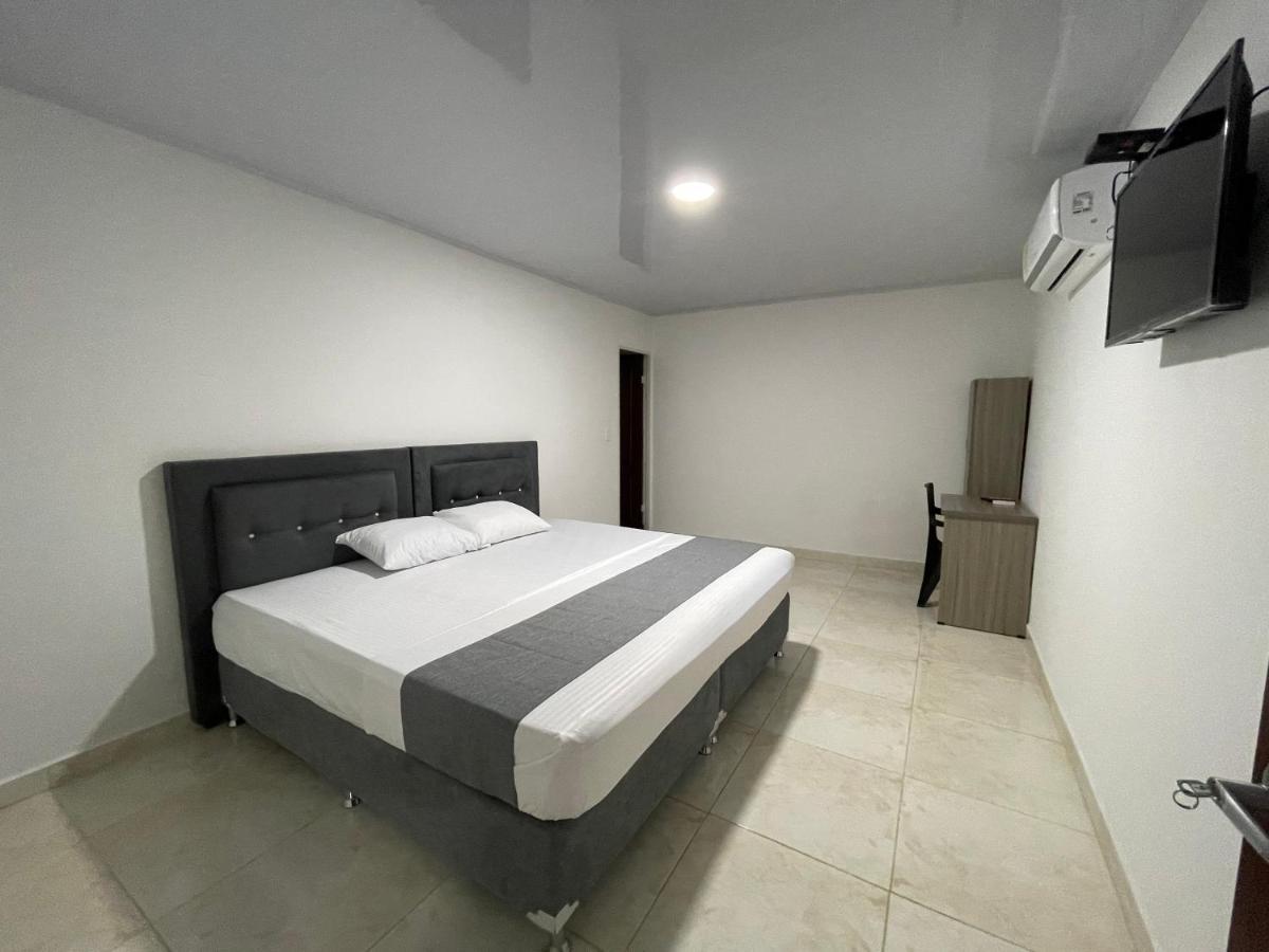 Hotel Neiva Urdaneta Kültér fotó