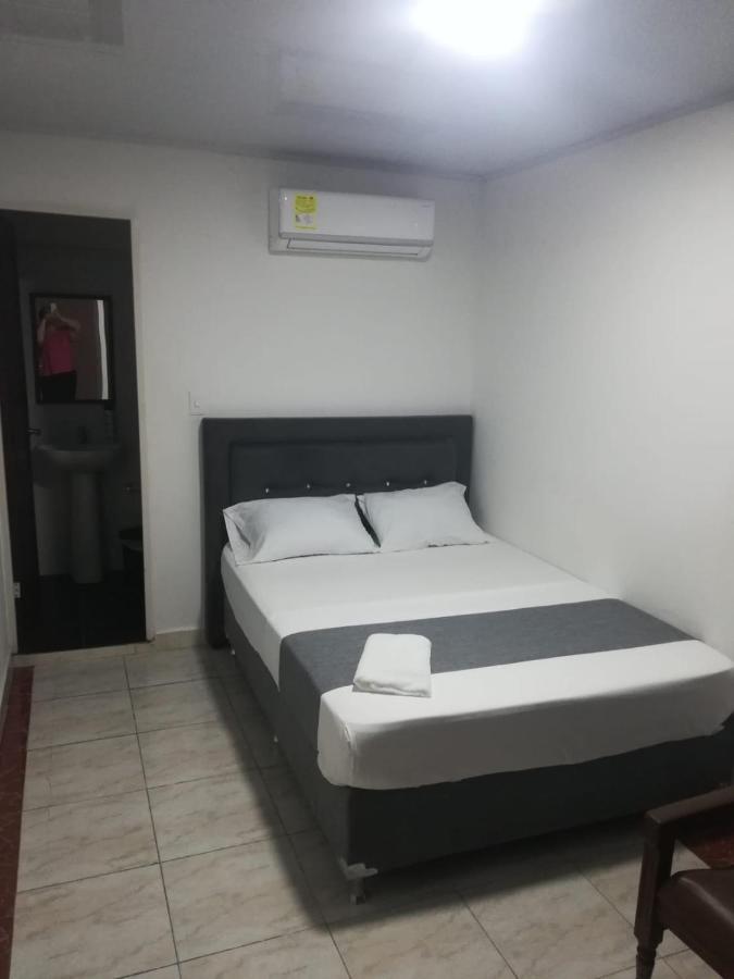 Hotel Neiva Urdaneta Kültér fotó
