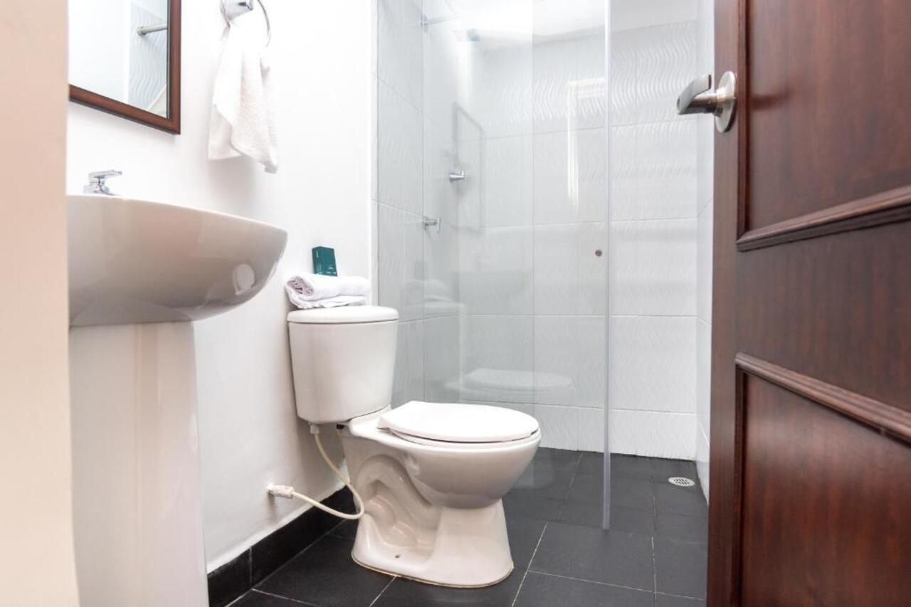 Hotel Neiva Urdaneta Kültér fotó